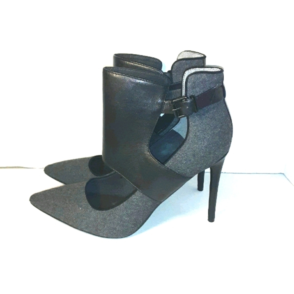NWOT KENNETH COLE Bonnet Leather & Textile Heels